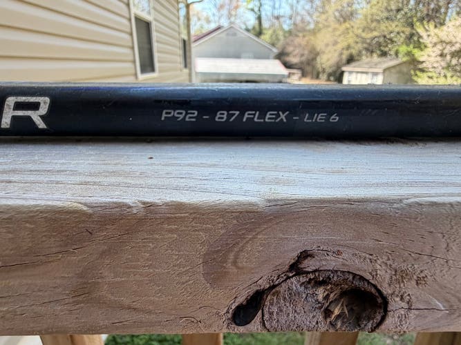 Senior Bauer Vapor Flylite Right Handed Hockey Stick P92 87 Flex (Used)