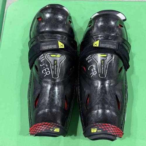 Used Intermediate Bauer Vapor Hyperlite Shin Pads 13"