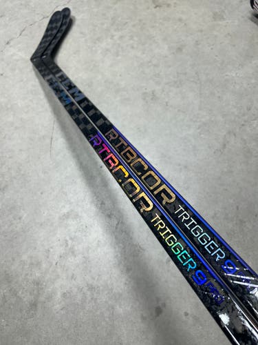2 PACK 55 Flex P28 CCM RibCor Trigger 9 Pro Right Hand Hockey Stick Pro Stock (New)
