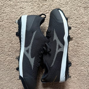Black Men's Size M 12.0 (W 13.0) Mizuno Heist IQ Metal (New)