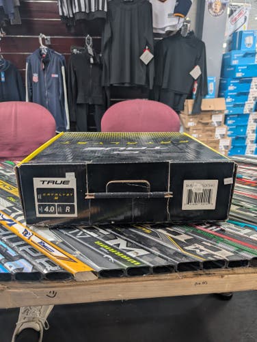 True Catalyst 5 Hockey Skates Size 4