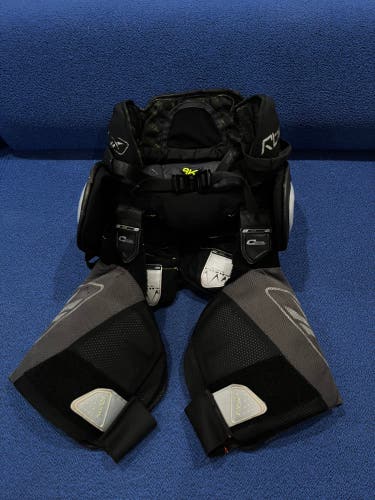 *VERY RARE* Reebok 9K Girdle — XS