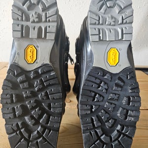 Scarpa Telemark Ski Boots Medium Flex (New)