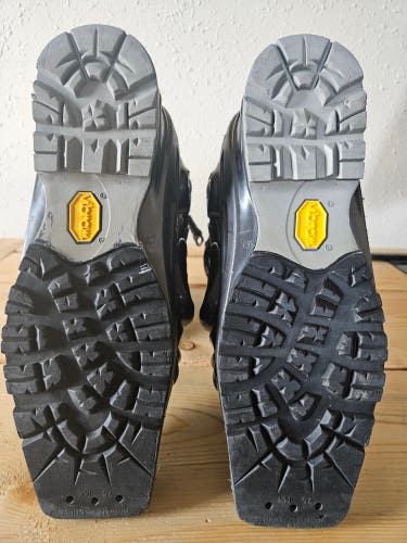 Scarpa Telemark Ski Boots Medium Flex (New)