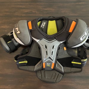 Men's Large Senior CCM Tacks XF Pro Shoulder Pads Pro Stock (Used)