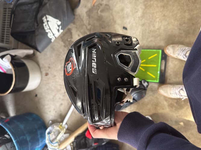 Medium Bauer Re-Akt Helmet (Used)