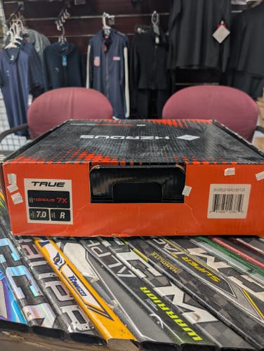 True HZRDUS 7x Hockey Skates Size 7