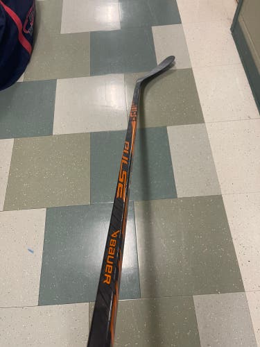 Senior Bauer Pulse Right Handed Hockey Stick P92 77 Flex (Used)