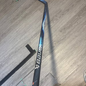 Senior Bauer Vapor Flylite Left Hand Hockey Stick P28 77 Flex (New)
