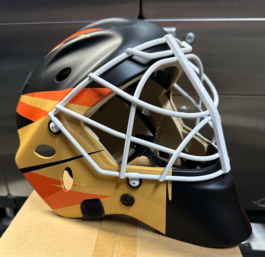 2024 Sportmask Pro 3i Cateye Senior Medium Goalie Mask (Used)