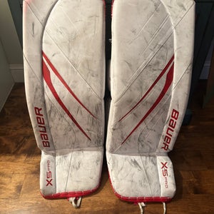 Medium Bauer Vapor X5 Pro Goalie Leg Pads (Used)