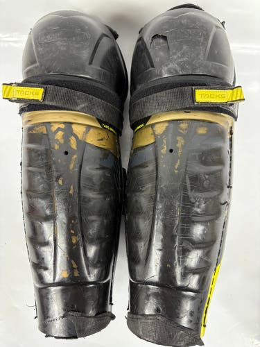 Senior CCM Tacks AS-V Pro 15" Shin Pads (Used)