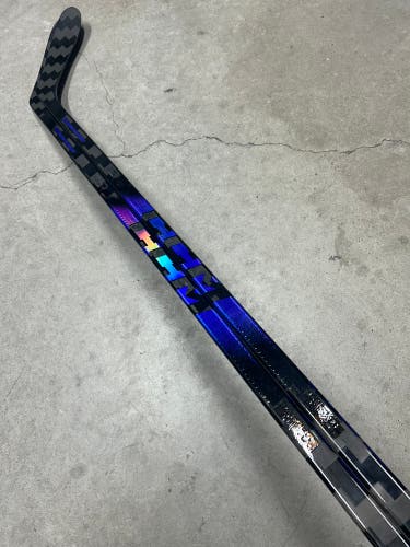 2 PACK - 30 Flex P28 Senior CCM Trigger 10 Pro Right Hand Hockey Stick Pro Stock (New)