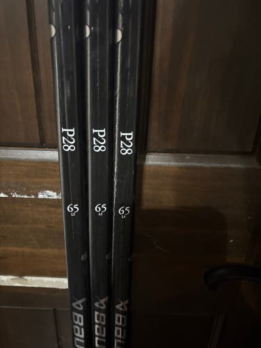 Intermediate Bauer Vapor Team Right Handed Hockey Stick P28 65 Flex Pro Stock (New)