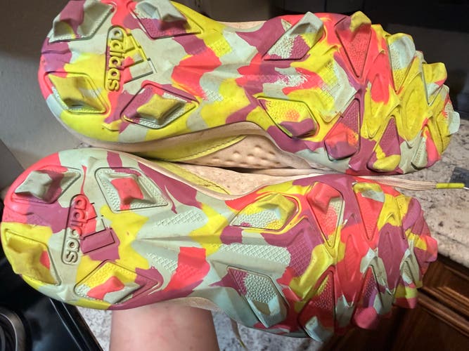 Kid's 1.5Y (Big Kids / Youth) Adidas (Used)