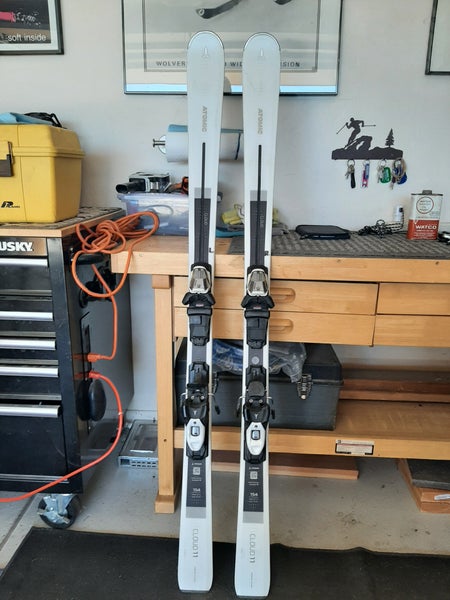 Women's Atomic 154 cm All Mountain Cloud 11 Skis With Bindings Max Din 10 (Used)