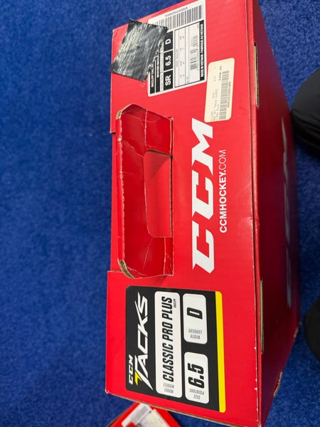 *New in Box-Proshop Sale* CCM Classic Pro+ Hockey Skates Size 6.5 (New) BLACK STEEL
