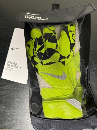Nike Vapor Grip3 Volt/Black Goalkeeper Soccer Gloves Size Adult 7 HQ0304-702