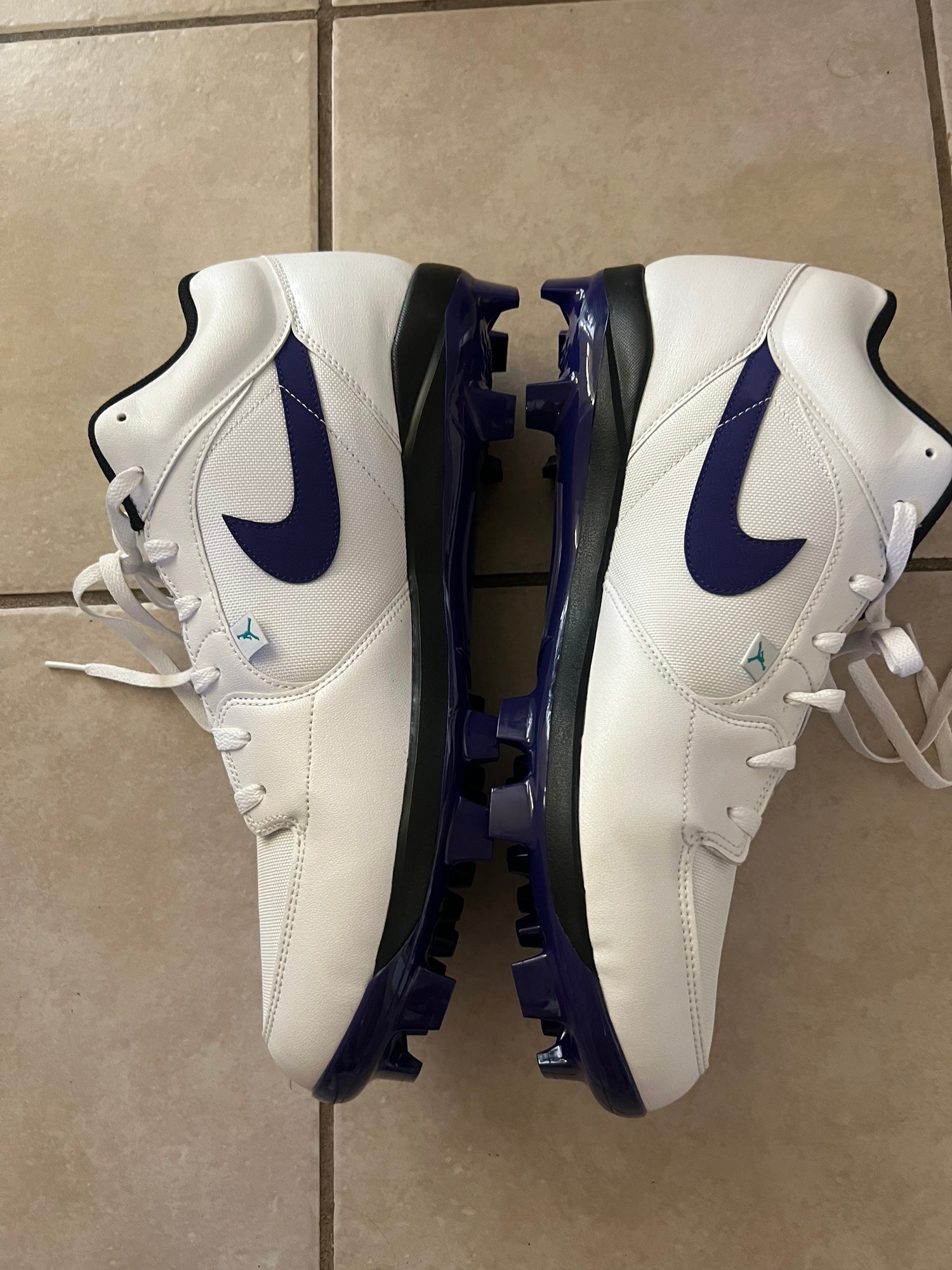 Nike Air Jordan Stadium 90 Football Cleat White Grape Ice  display picture 1