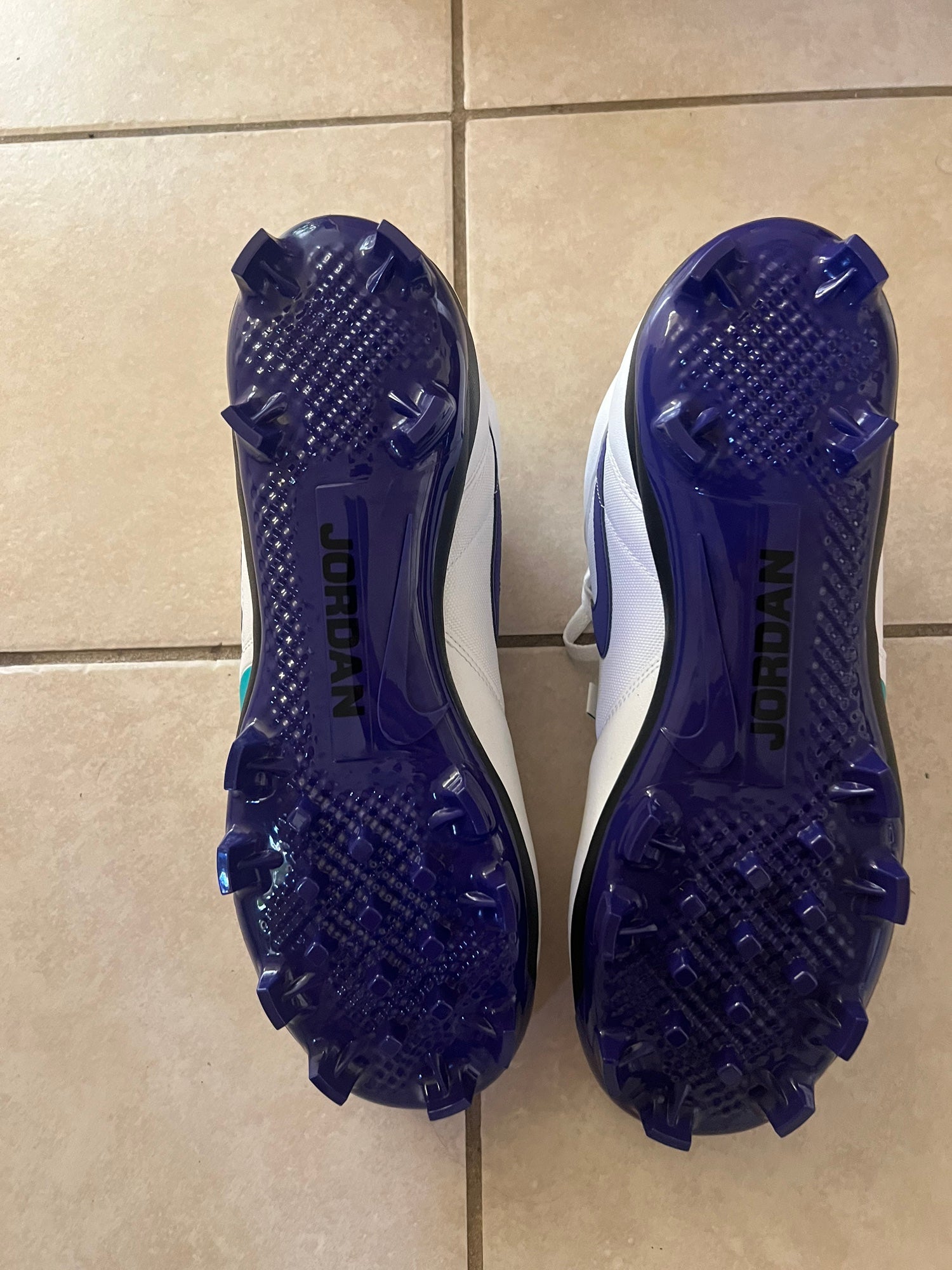 Nike Air Jordan Stadium 90 Football Cleat White Grape Ice  display picture 1
