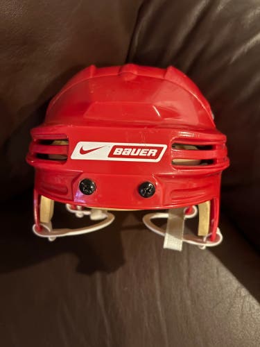 Medium Nike Bauer 4500 Helmet (Used)