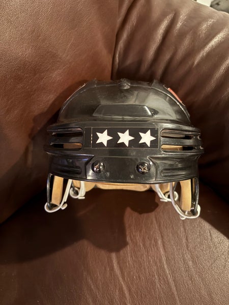 Medium Bauer 4500 Helmet (Used)