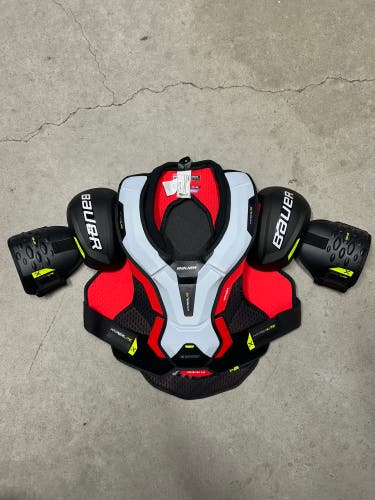 Senior Large Bauer Vapor Hyperlite NHL Toronto Maple Leafs Pro Stock Shoulder Pads (New)