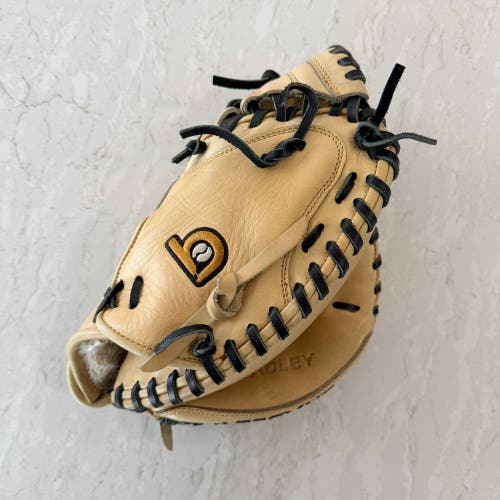 Next Play RH Catcher's Baseball Glove 32" (Used)