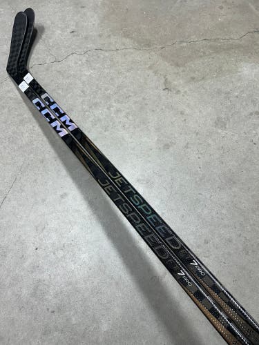 2 PACK 95 Flex P28 Senior CCM Jetspeed FT7 Pro Right Hand Hockey Stick Pro Stock NHL (New)