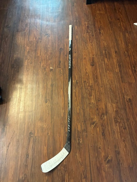Senior Bauer Vapor LTX Pro Right Handed Hockey Stick P92 75 Flex (Used)