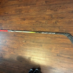 Senior Bauer Vapor Hyperlite 2 Right Handed Hockey Stick P90TM 77 Flex (Used)