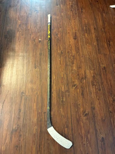 Senior Bauer Gold Proto-R Right Handed Hockey Stick P92 70 Flex (Used)