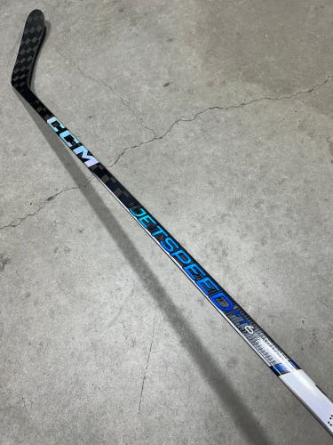 90 Flex P28M Senior CCM JetSpeed FT6 Pro Right Hand Hockey Stick Pro Stock (New)