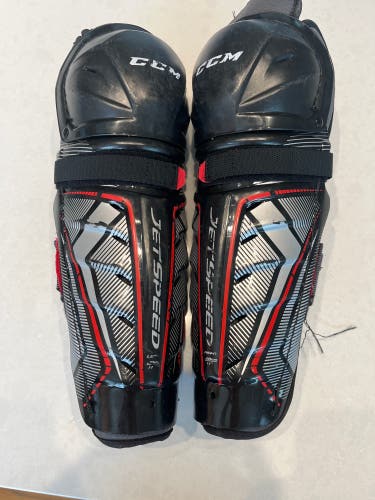 Junior CCM JetSpeed XTRA Pro 11" Shin Pads (Used)