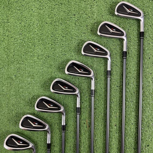 Taylormade R9 Iron Set 4-PW SW Fujikura Motore 65g Graphite Right Handed