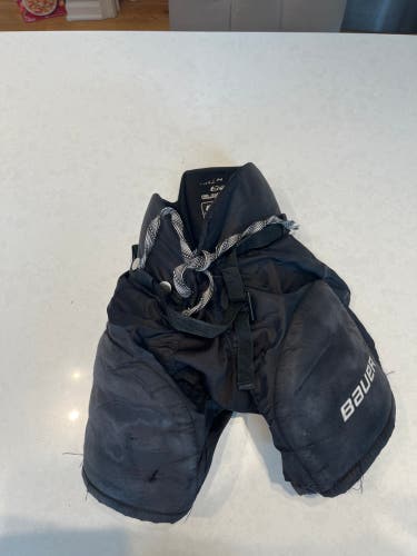 Men's Youth Small Bauer Nexus 400 Hockey Pants (Used)