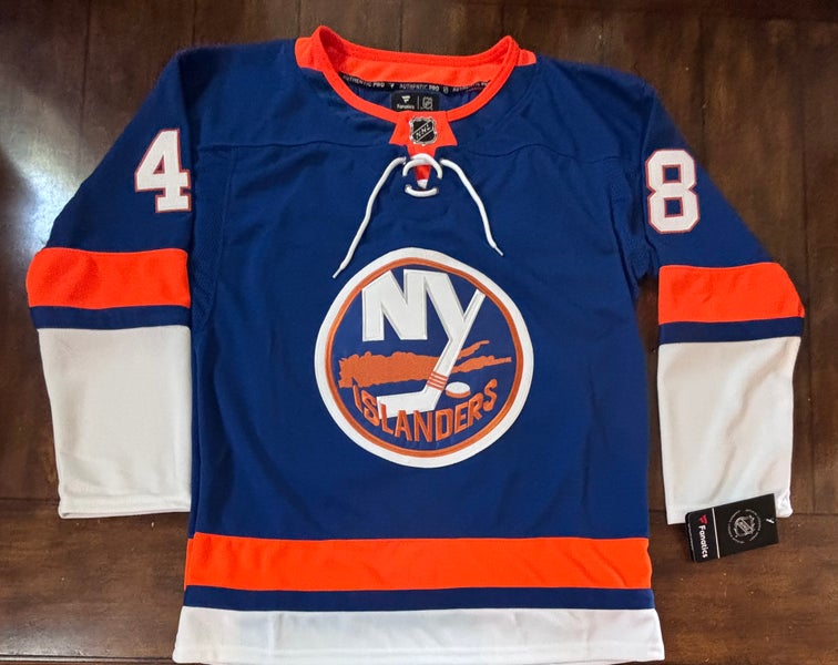 NY Islanders Matthew Schaefer Jersey #48 Adult Medium (50) NWT