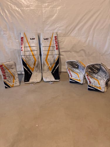 32+1.5" 2025 Vaughn VX1 Pro Carbon Regular Goalie Full Set Pro Stock (Used)