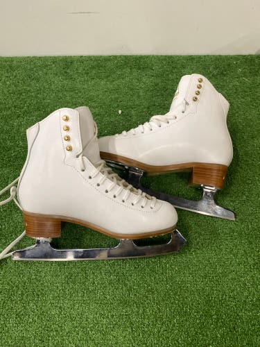 Jackson Ultima Freestyle Figure Skates | Adult 5.5