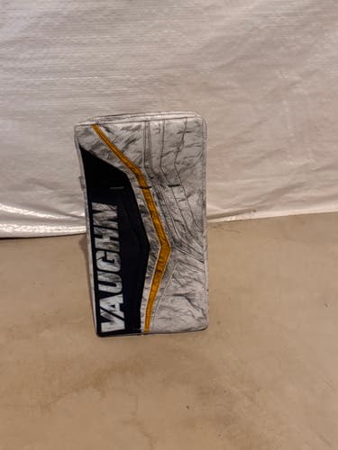2023 Vaughn V10 Pro Carbon Regular Pro Stock (Used)