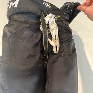 Junior Large CCM Tacks AS-V Hockey Pants (Used)