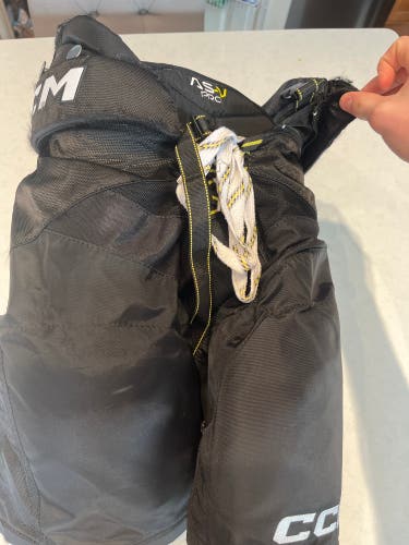 Junior Large CCM Tacks AS-V Hockey Pants (Used)