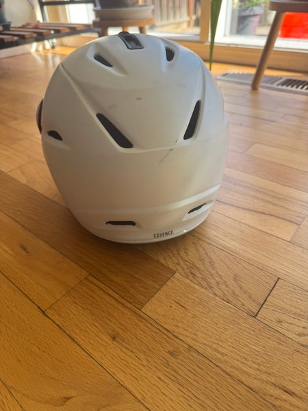 Women's Medium Giro Helmet (Used)