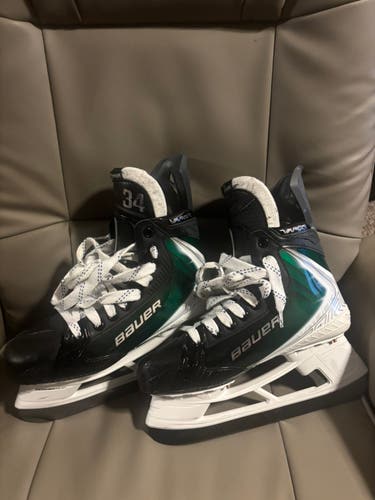 2025 Bauer Vapor Flylite Hockey Skates Regular Width 7.5 (New)