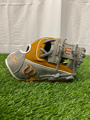 Wilson A1000 RH Infield Baseball Mitt | 11"