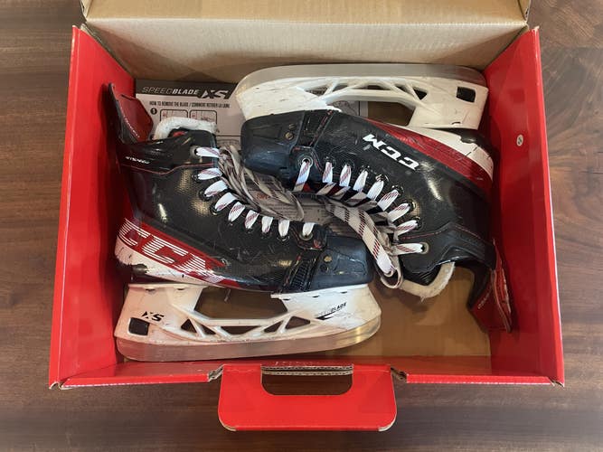 2024 CCM JetSpeed FT4 Hockey Skates (Black) Regular Width Size 3.5 (Used)