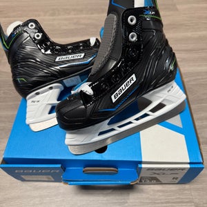 Bauer Youth XLP Hockey Skates Regular Width 13 (New)