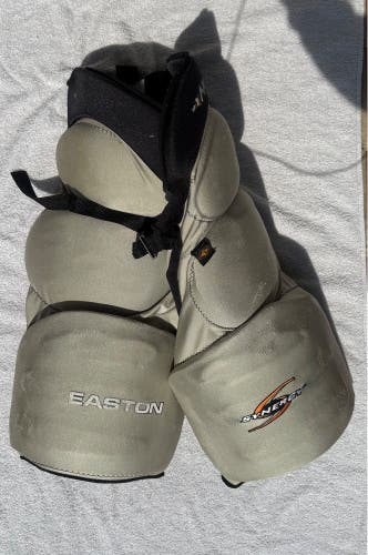 Large Easton Synergy Girdle (Used)