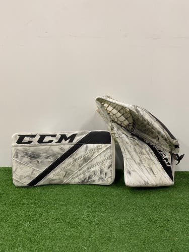 CCM Extreme Flex E5.9 Goalie Gloves & Blockers | Senior Regular