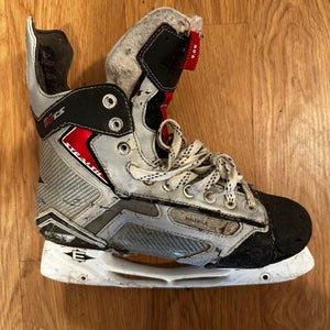 Easton Stealth S17 | Senior Ice Hockey Skates | Used | Size 9.0R | Silver/Red (Used)